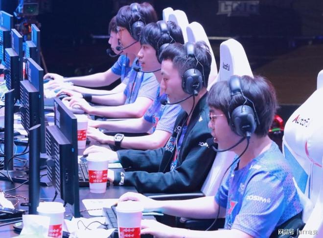 开云体育中国-TL鏖战PSG，Doinb关键团战开团秒人强强对话入围赛，成为赛场最大亮点