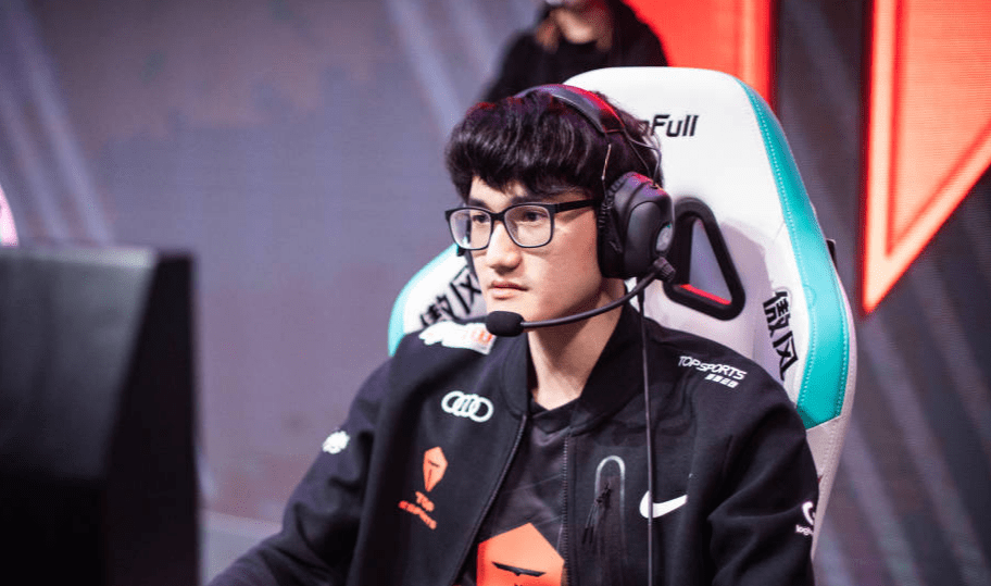 TL鏖战PSG,Doinb关键团战开团秒人强强对话入围赛,成为赛场最大亮点 TL鏖战PSG,Doinb关键团战开团秒人强强对话入围赛,成为赛场最大亮点